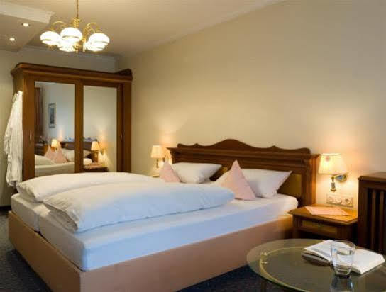 Hotel Sacher-Stoiber Bad Fussing Bagian luar foto